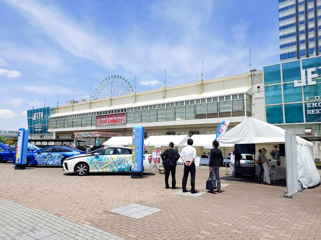 名古屋港イベントで集会用テント 2k×3k(白)を設営3